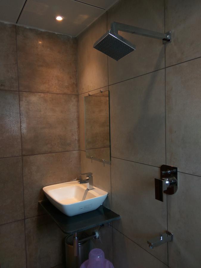 Manasi Inn Сатара Екстериор снимка